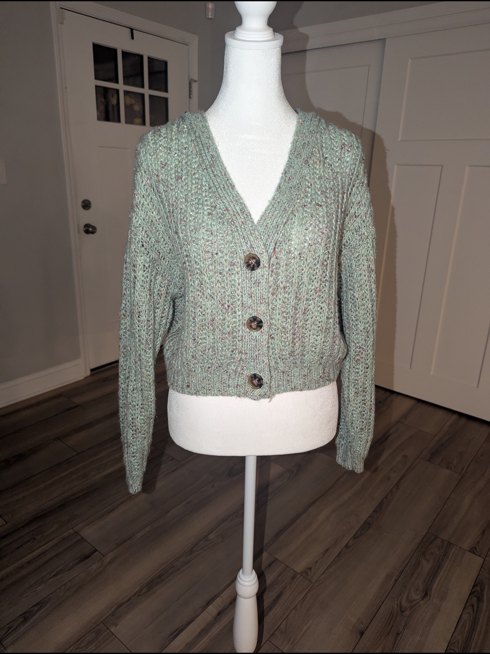 Cotton On Cropped V-Neck Button Cardigan in Sage Speckle